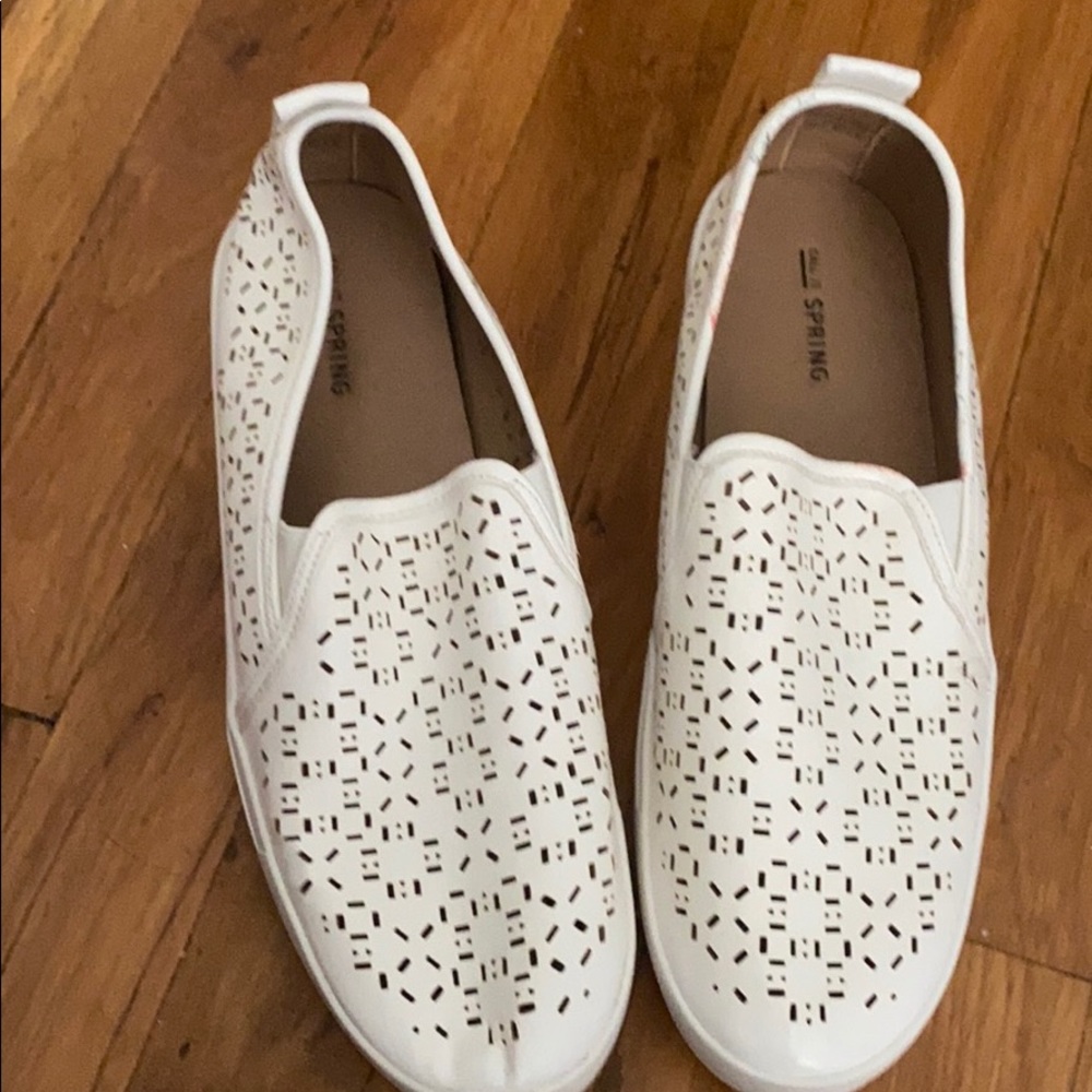 cute slip on sneakers!!